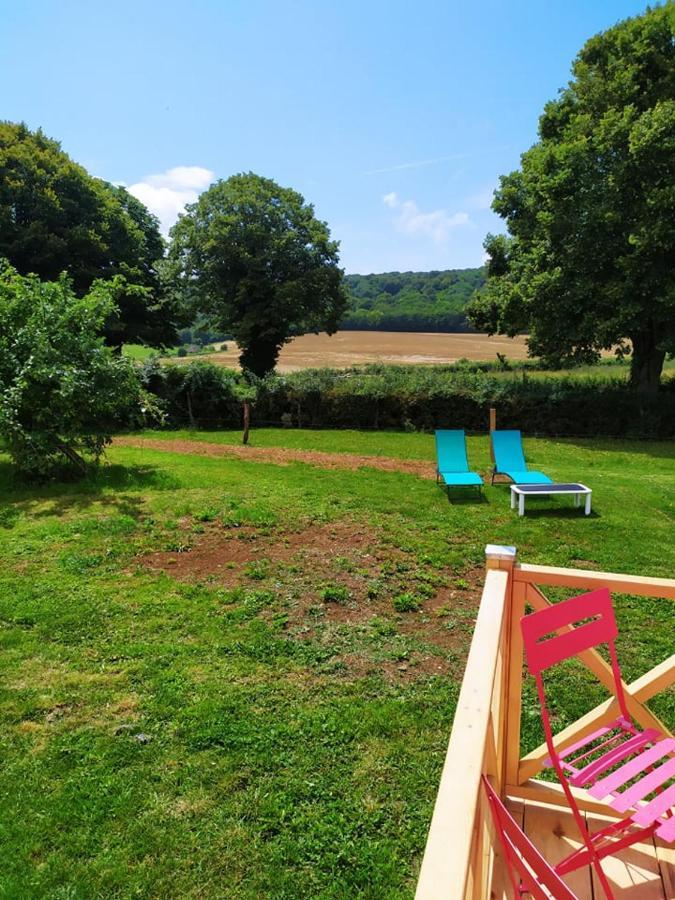 La Roulotte De Francine Pension Chazeuil Buitenkant foto